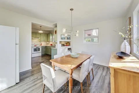 74 Natal Ave, Toronto, ON M1N 3V4