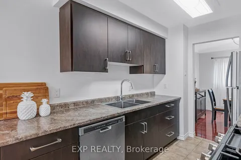 750 Cobblers Crt, Pickering, ON L1V 2Z3