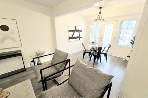 17 Bluegill Cres, Whitby, ON L1P 0E4