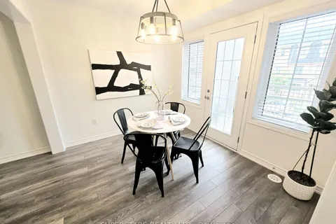 17 Bluegill Cres, Whitby, ON L1P 0E4