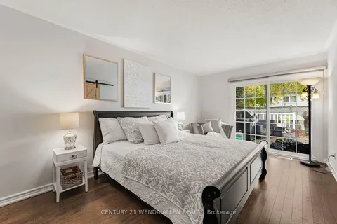 20 Hogan Cres, Clarington, ON L1C 4X9