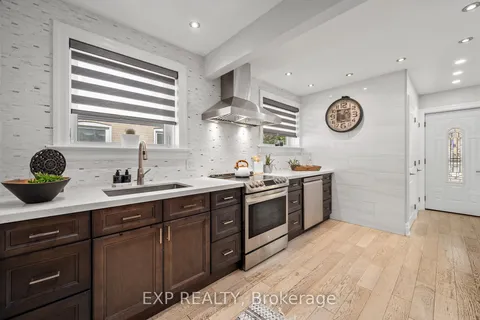 104 Natal Ave, Toronto, ON M1N 3V6