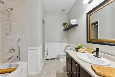 26 Flood Ave, Clarington, ON L1B 0C9