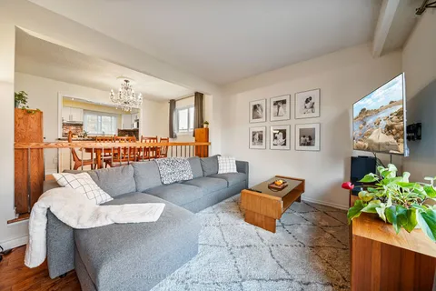 55 Deanscroft Sq, Toronto, ON M1E 4W8