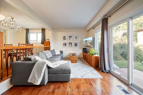 55 Deanscroft Sq, Toronto, ON M1E 4W8