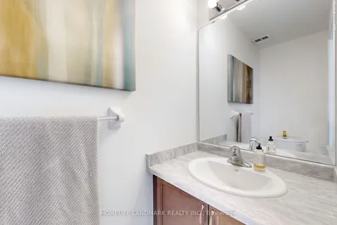 6 ClutterBuck Lane, Ajax, ON L1T 0P8