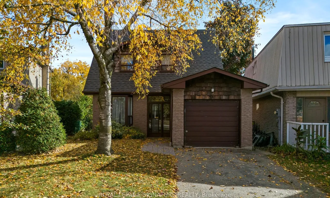 581 Stonebridge Lane, Pickering, ON L1W 3A6