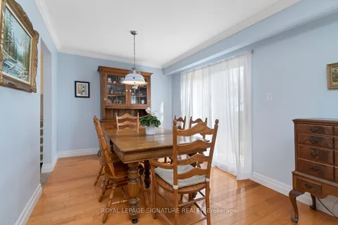 581 Stonebridge Lane, Pickering, ON L1W 3A6