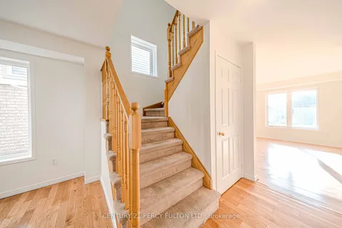 849 Taggart Cres, Oshawa, ON L1K 0E6