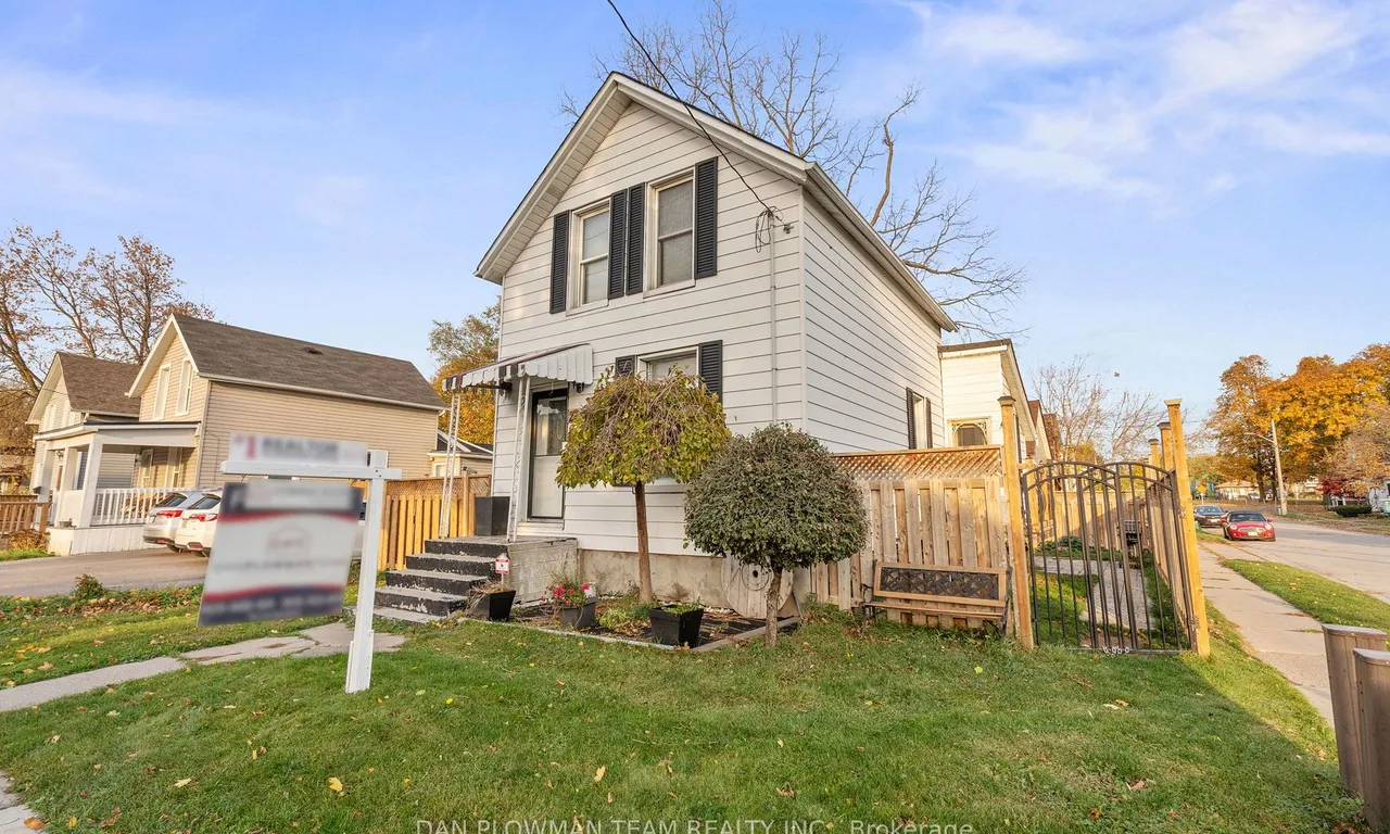 269 Court St, Oshawa, ON L1H 4W8