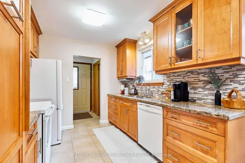 224 Coronation Dr, Toronto, ON M1E 2J4