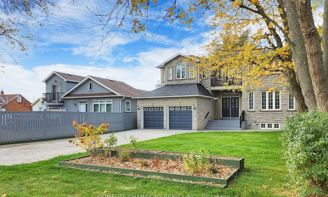 896 Kennedy Rd, Toronto, ON M1K 2E8
