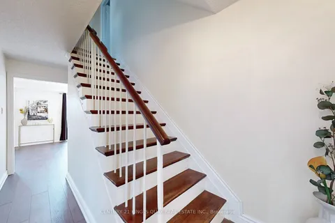 29 Hewitt Cres, Ajax, ON L1S 7A5