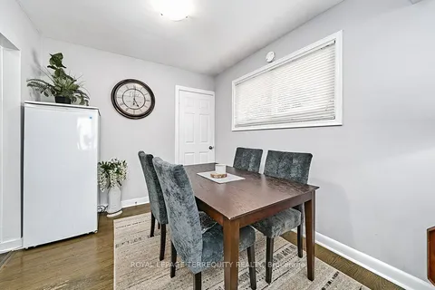 52 Athabasca St, Oshawa, ON L1H 7H6