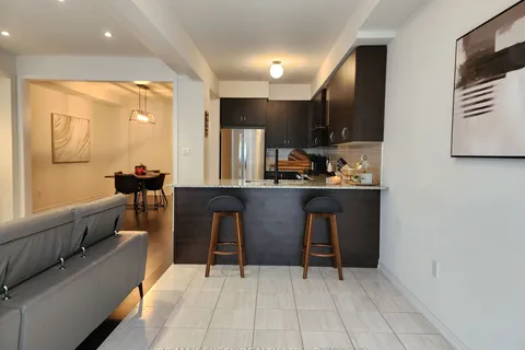 68 Coho Dr, Whitby, ON L1P 0K4