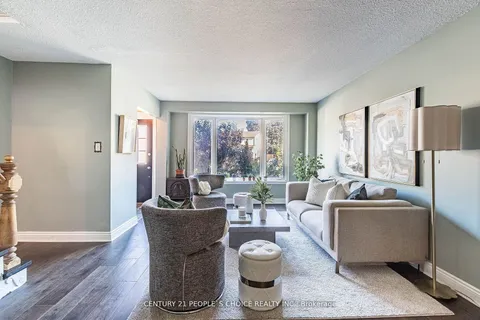 644 Balsam Cres, Oshawa, ON L1J 6A2