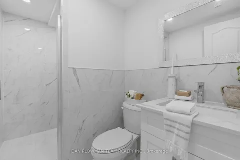 667 Townline Rd, Clarington, ON L1E 2J4