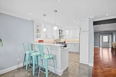 7 Tait Crt, Toronto, ON M1X 0B1