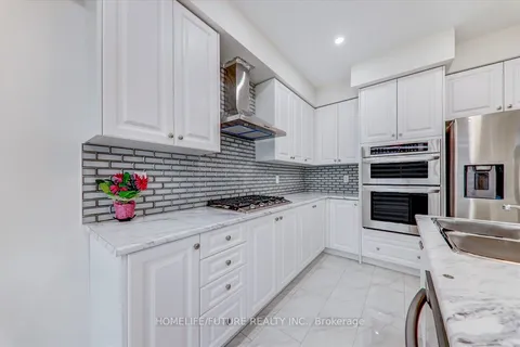 36 Littlewood Dr, Whitby, ON L1P 0G5