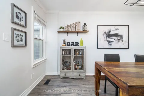 103 Kent Rd, Toronto, ON M4L 2X5