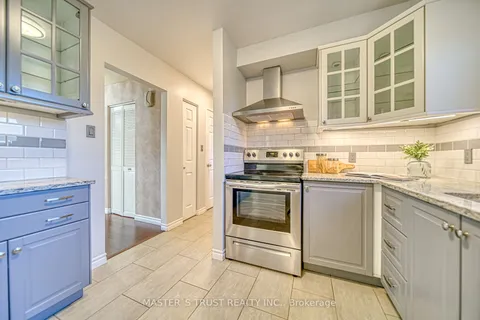 18 Brant Crt, Oshawa, ON L1G 4M9