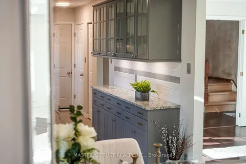 18 Brant Crt, Oshawa, ON L1G 4M9