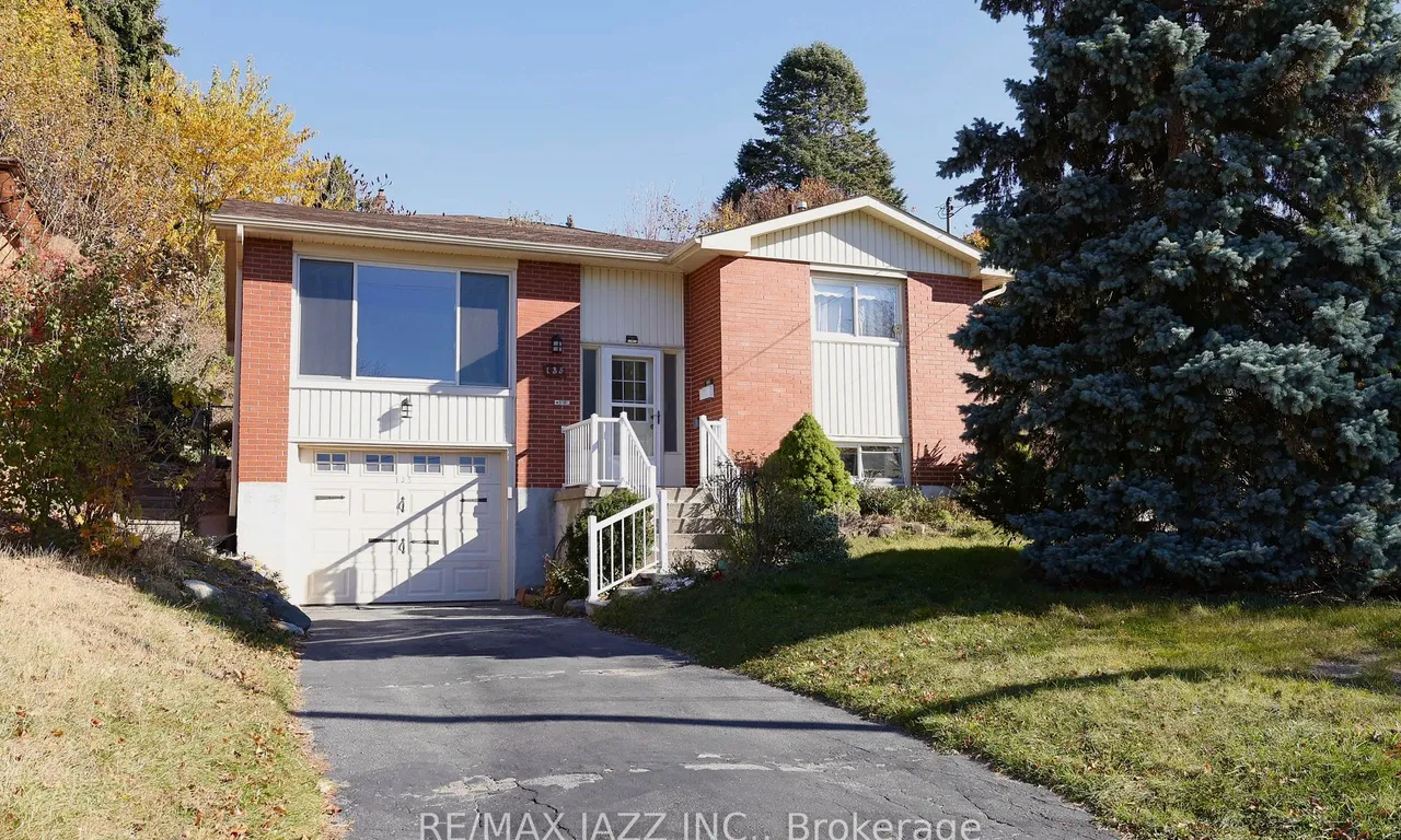 135 Springdale Cres, Oshawa, ON L1H 7B9