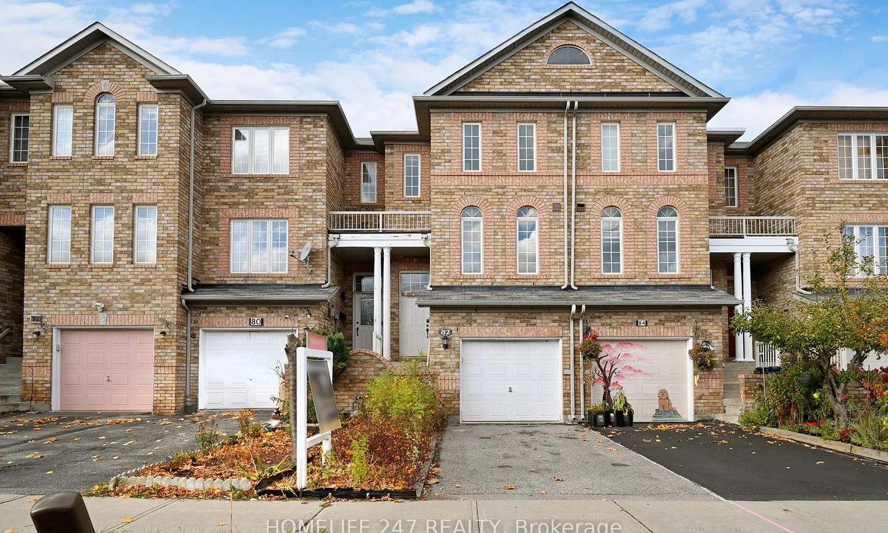 82 Conn Smythe Dr, Toronto, ON M1J 3P5