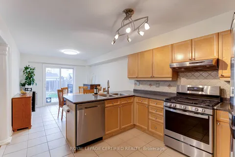 141 Madden Pl, Clarington, ON L1C 5K4