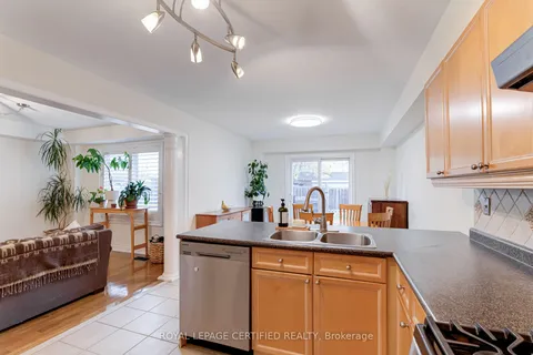 141 Madden Pl, Clarington, ON L1C 5K4