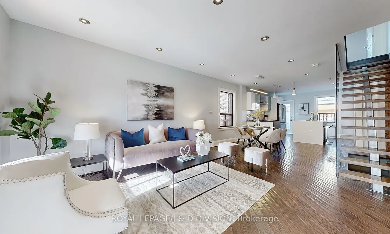 38 Fielding Ave, Toronto, ON M4J 1R5