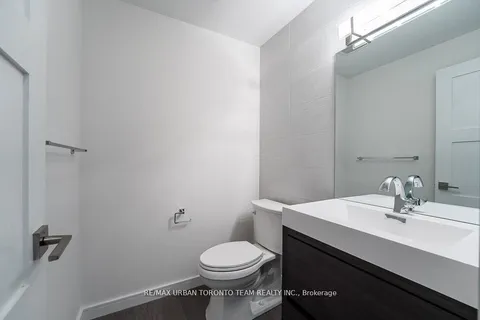 3515 St Clair Ave, Toronto, ON M1K 1L4