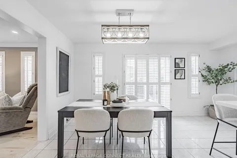 203 Fallingbrook St, Whitby, ON L1R 2B1