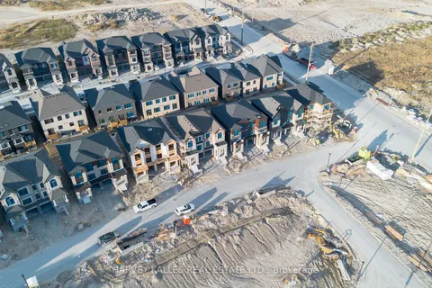 1048 Valhalla Terr, Pickering, ON L0H 1J0