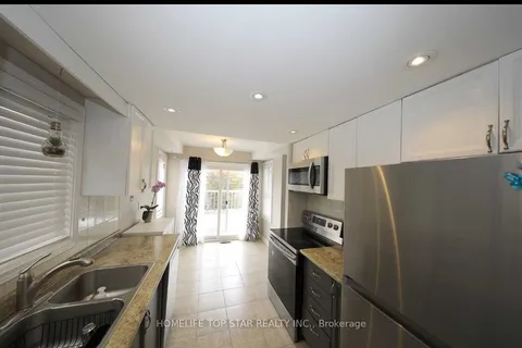 32 Millington Cres, Ajax, ON L1T 1R3