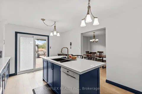 87 Old Colony Dr, Whitby, ON L1R 2G9