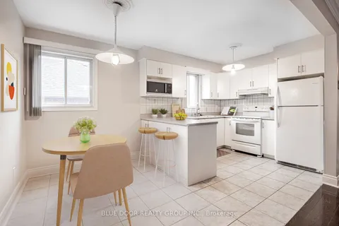 661 O&apos;Connor Dr, Toronto, ON M4C 3A8