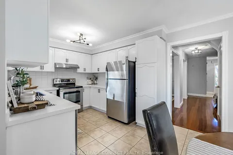 1564 Saugeen Dr, Pickering, ON L1V 5P9
