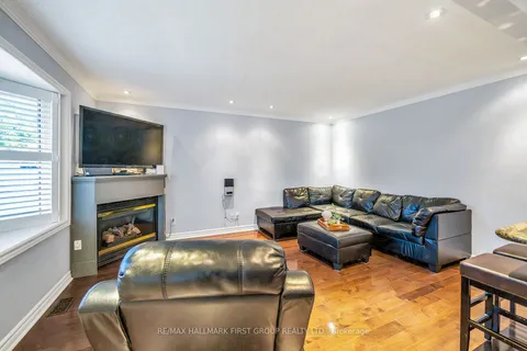 603 Gilbert St, Whitby, ON L1N 1S1