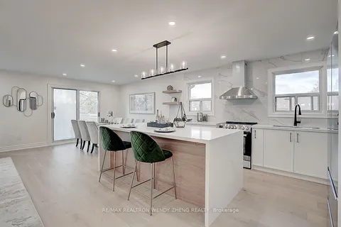 73 Darnborough Way, Toronto, ON M1W 2G2