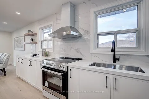 73 Darnborough Way, Toronto, ON M1W 2G2