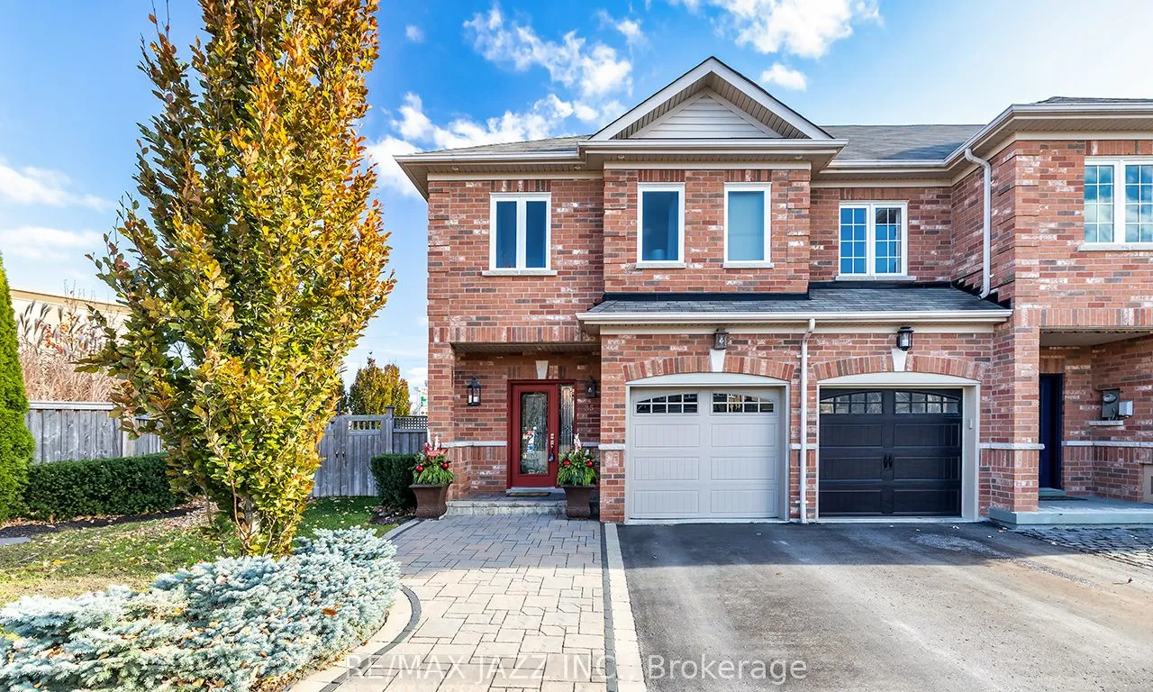 35 Summerside Ave, Whitby, ON L1R 0K1