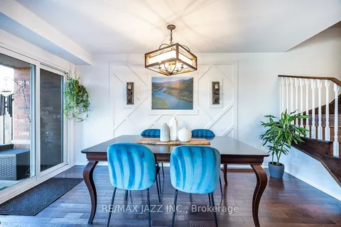 35 Summerside Ave, Whitby, ON L1R 0K1