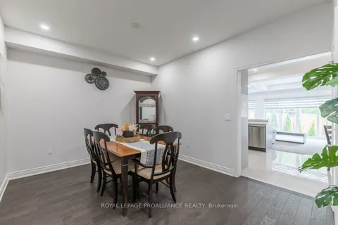 40 Ouellette Dr, Whitby, ON L1P 0E3