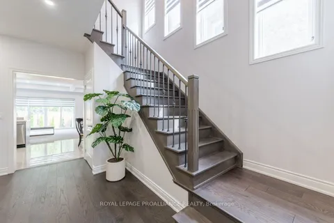 40 Ouellette Dr, Whitby, ON L1P 0E3