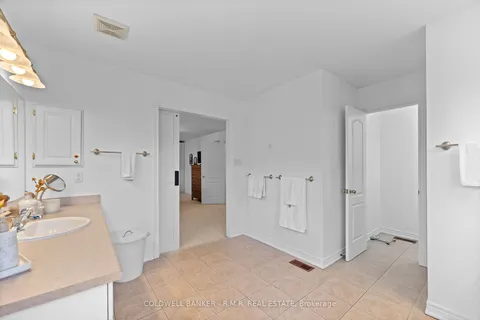 74 Elder Cres, Whitby, ON L1M 2H7