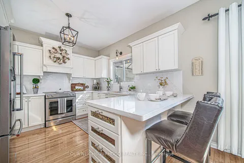 407 Frontier Crt, Pickering, ON L1W 4B1