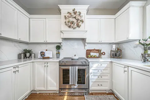 407 Frontier Crt, Pickering, ON L1W 4B1