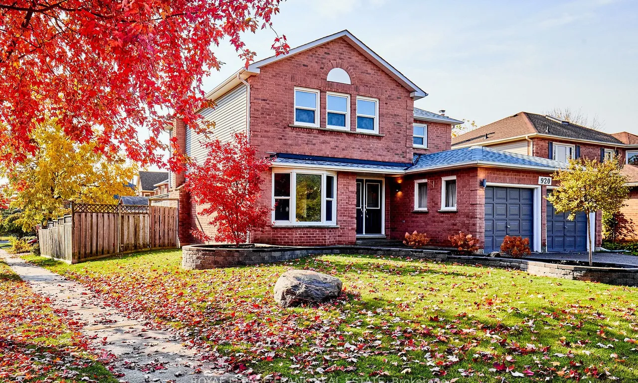 920 Royal Orchard Dr, Oshawa, ON L1K 1Z9