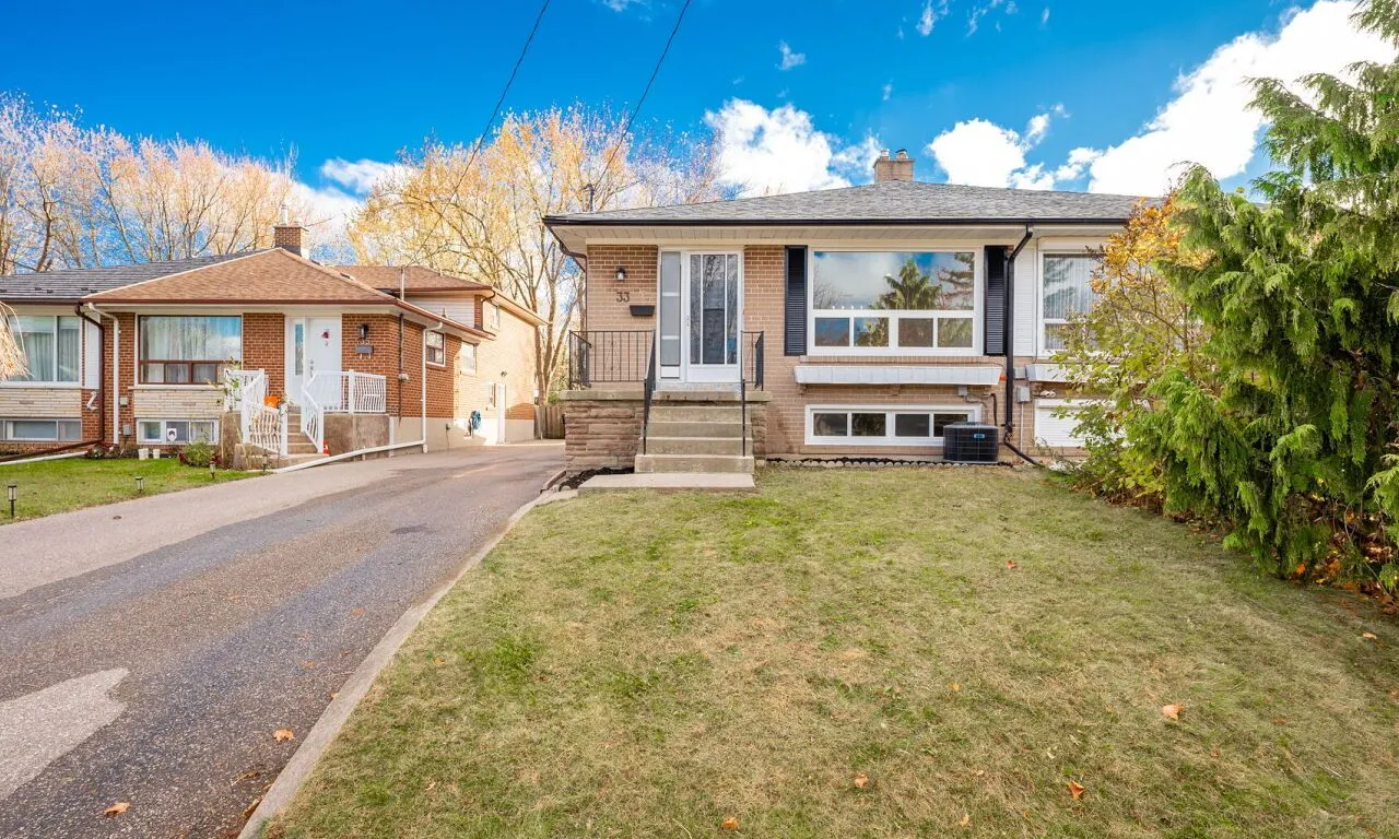 33 Syracuse Cres, Toronto, ON M1E 2G7